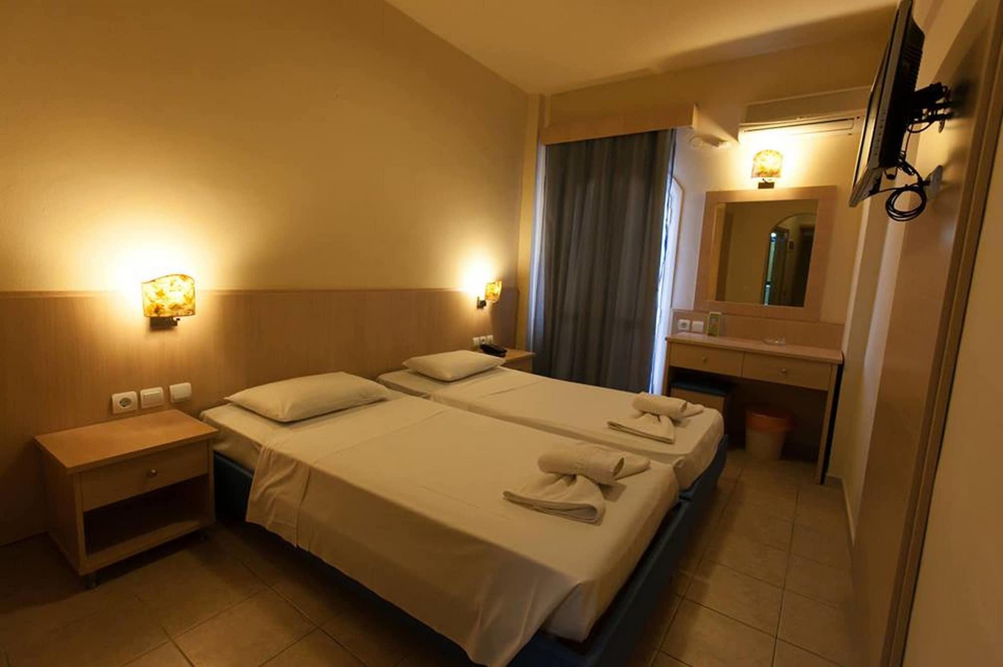הרסוניסוס Pela Maria Hotel (Adults Only) מראה חיצוני תמונה