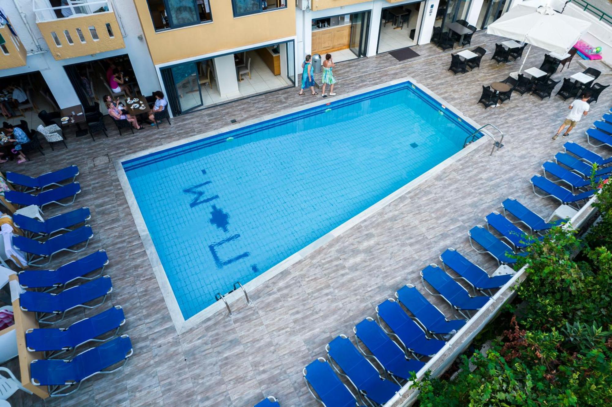 הרסוניסוס Pela Maria Hotel (Adults Only) מראה חיצוני תמונה