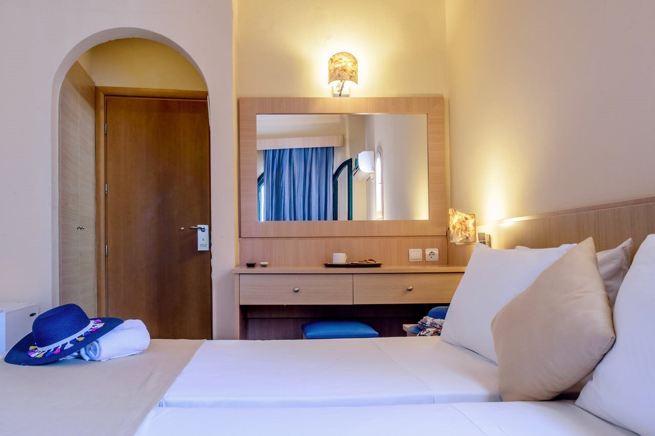 הרסוניסוס Pela Maria Hotel (Adults Only) מראה חיצוני תמונה